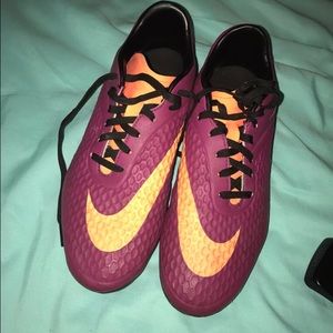 NIKE HYPERVENOM SOCCER CLEATS