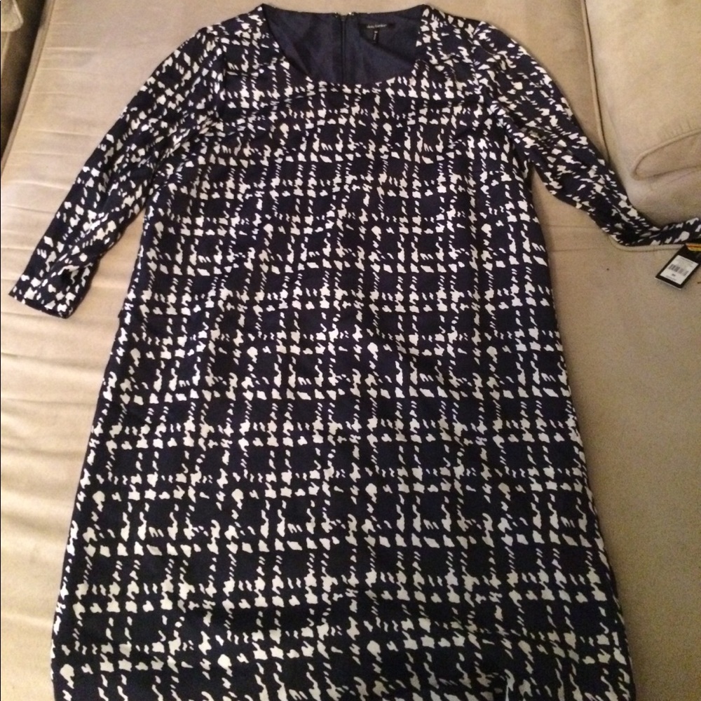 Navy blue and white dress 👗