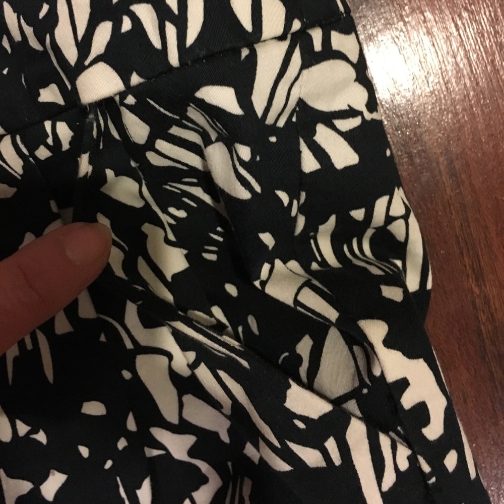 Forever 21 mini skirt in EUC - Picture 4 of 4