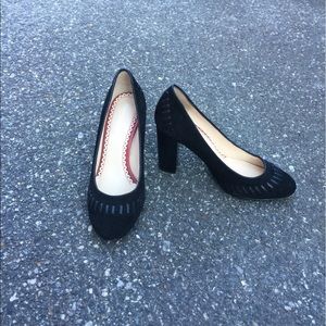 Johnson & Murphy black pumps