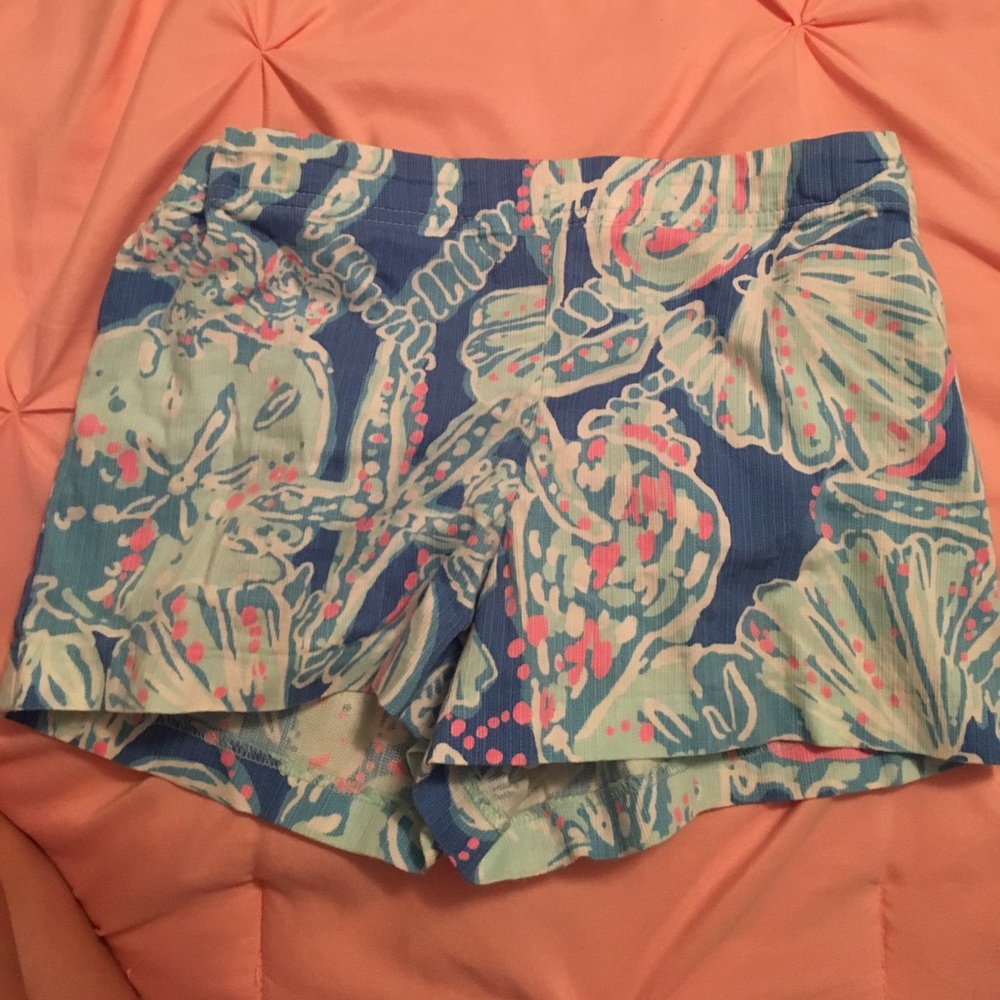 Girls Lily Pulitzer shorts💙