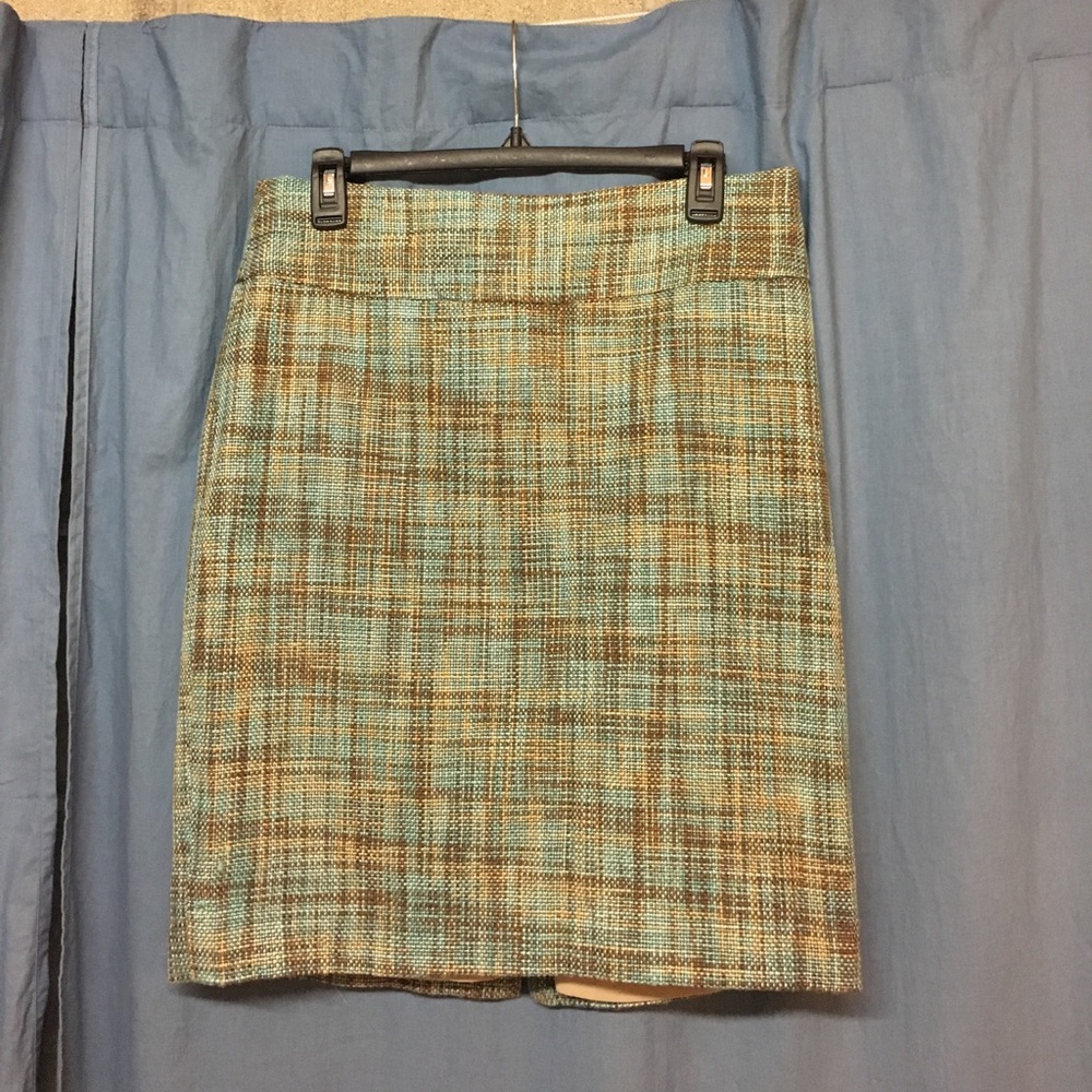 Limited skirt