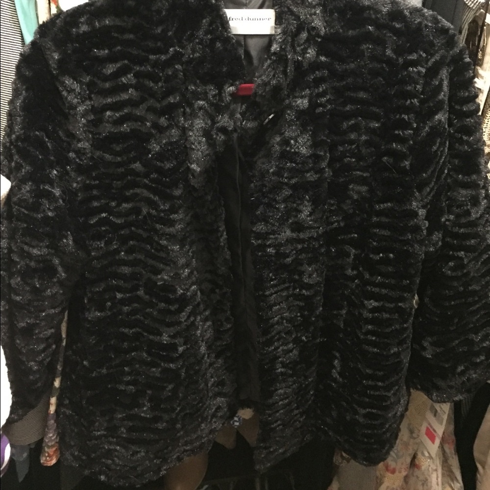 Alfred Dunner faux fur coat short w/ 3/4 sleeves