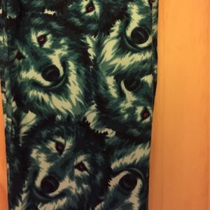 Lularoe wolf leggings green blk