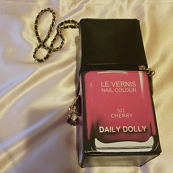 Novelty purse( pink nail polish shape) - Picture 2 of 7