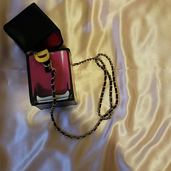 Novelty purse( pink nail polish shape) - Picture 7 of 7