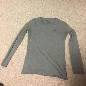 Gray long sleeve tee