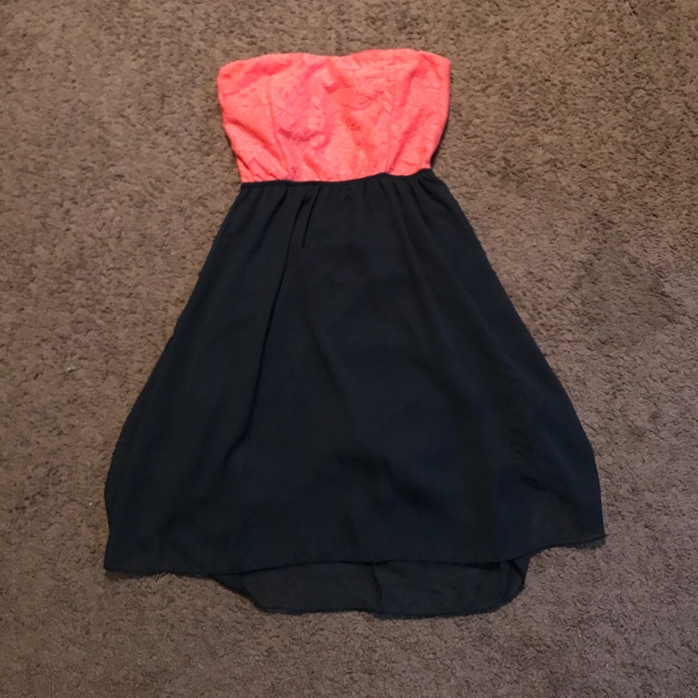 Strapless dress