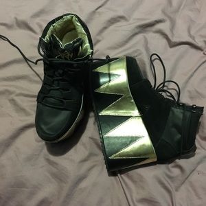 YRU platform boots