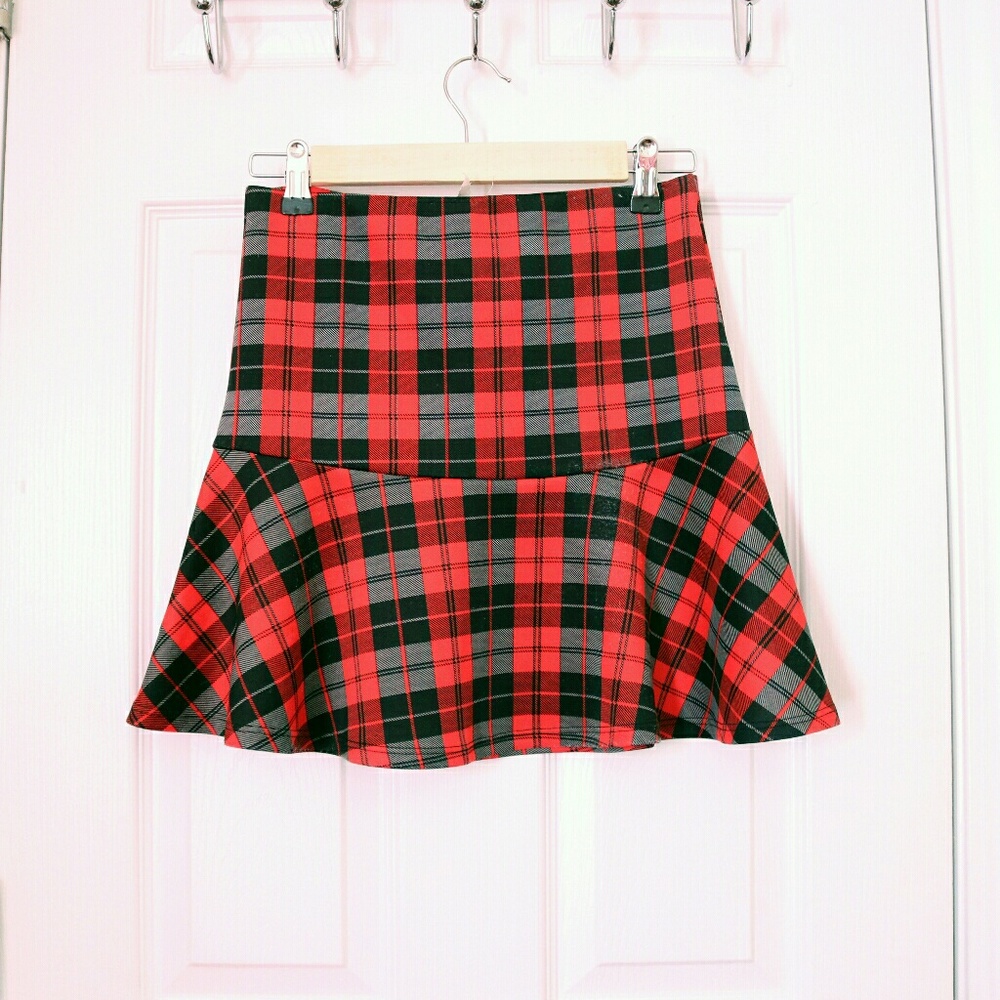 Tartan/Plaid Sans Souci Mini Skirt in sz Small.