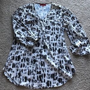 RED Adams Fifth Avenue black and white blouse