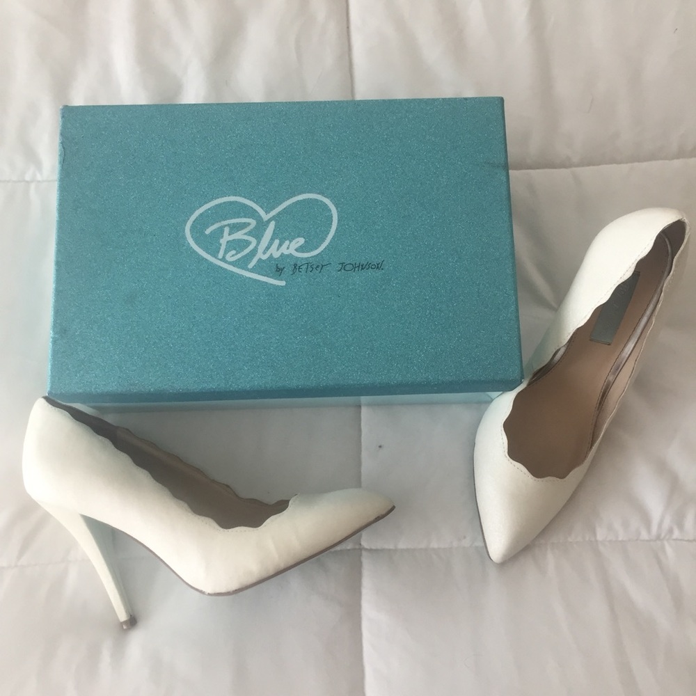 Betsey Johnson ivory sparkly blue bottom heels