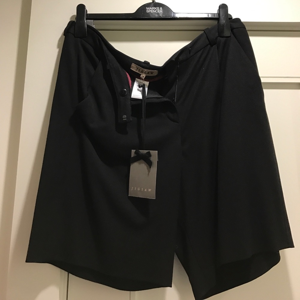 Stylish, black shorts.  Jigsaw, UK.  Never worn!