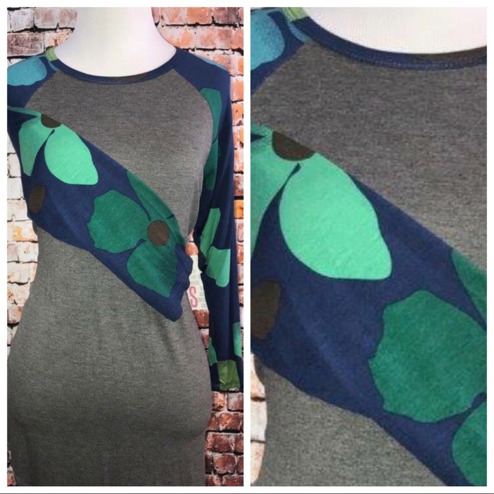 Lularoe Small Randy Tee NWT