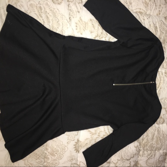 Green envelope black peplum top - Picture 2 of 2