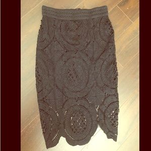 Black woven skirt