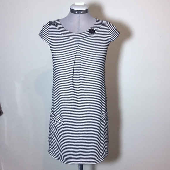 Xhilaration Dresses & Skirts - xhilaration Gray Stripe Shift Dress