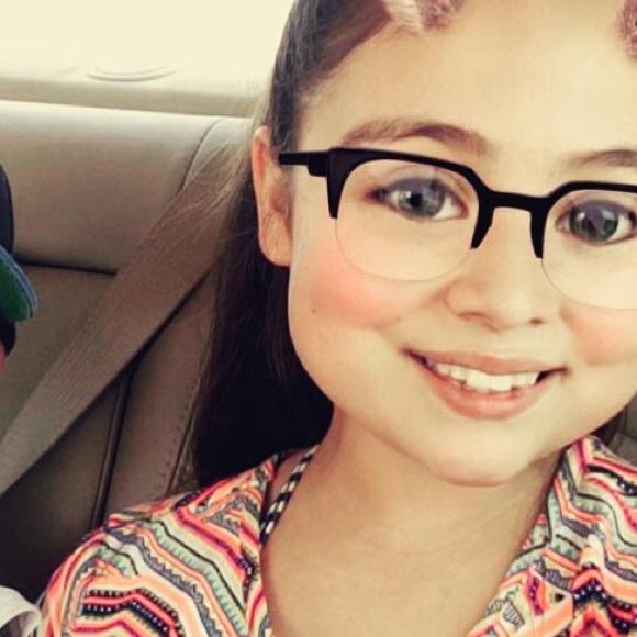 Meet your Posher, Daniela - Picture 1 of 1