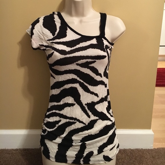 Rue21 Tops - Dressy Zebra Top