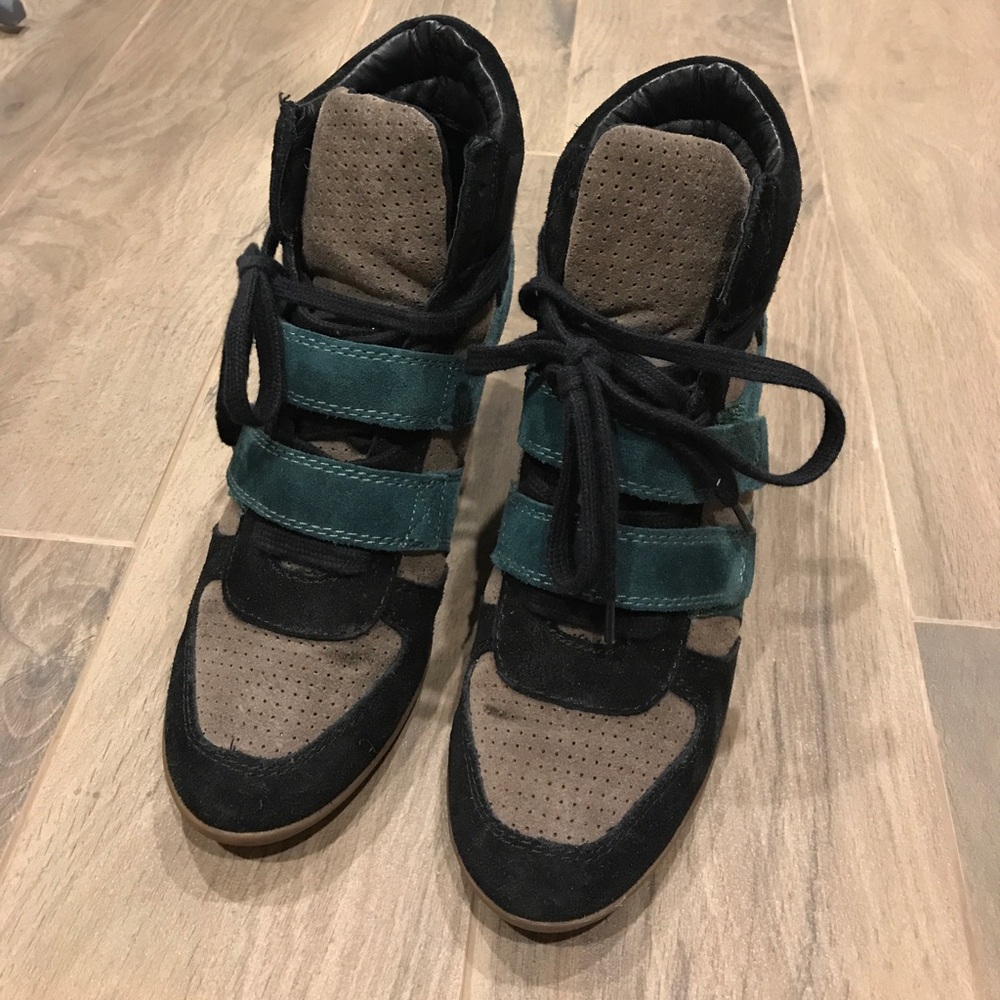 Ash wedge sneakers!