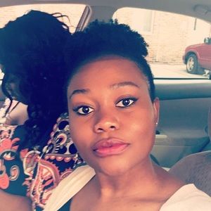 Meet your Posher, Regina