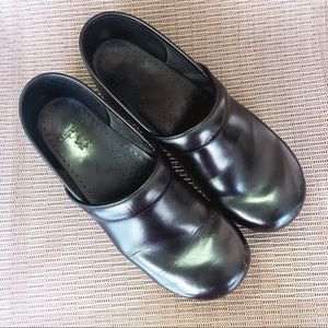 Men's Dansko Clogs