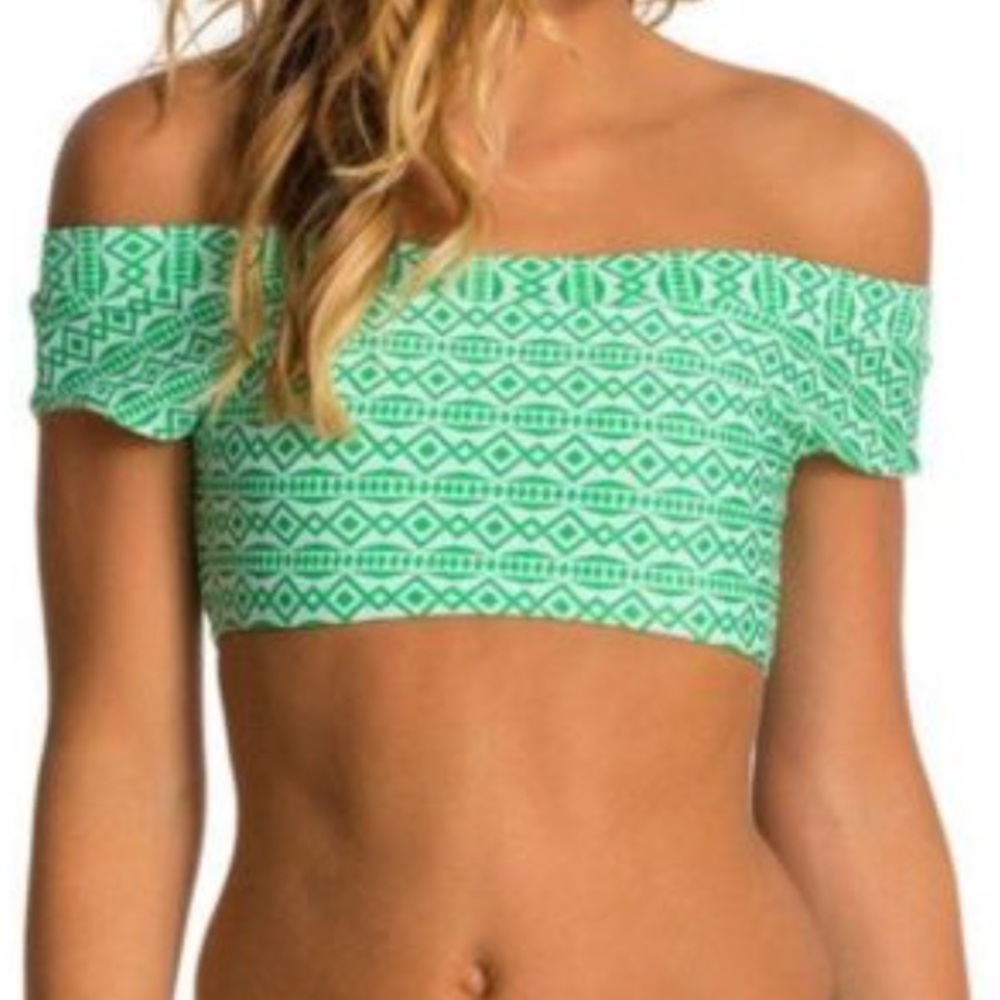 Looking for seea chicama top any color xs