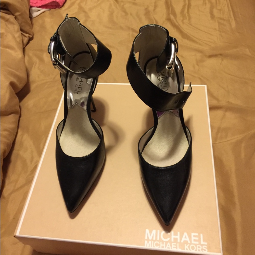 High heel shoes