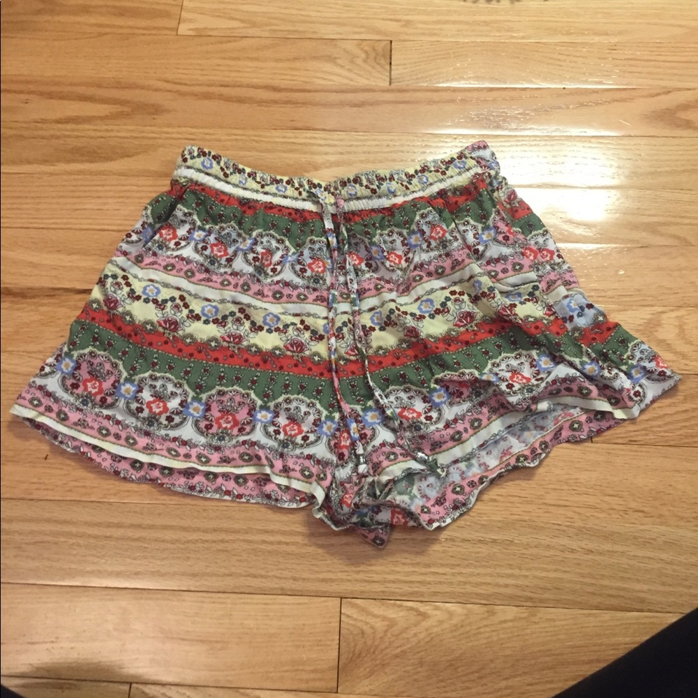American Eagle Outifitter flowy floral shorts