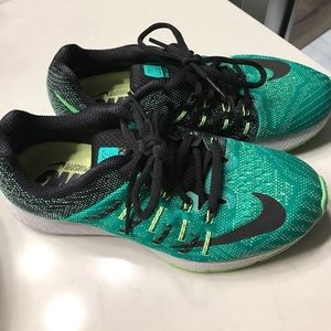 Nike zoom elite 8. Size 6 women's.