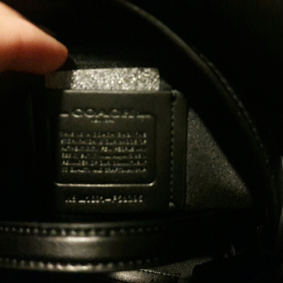 BRAND NEW Authentic coach leather - Picture 4 of 4