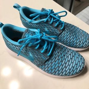 Nike women's size 6.