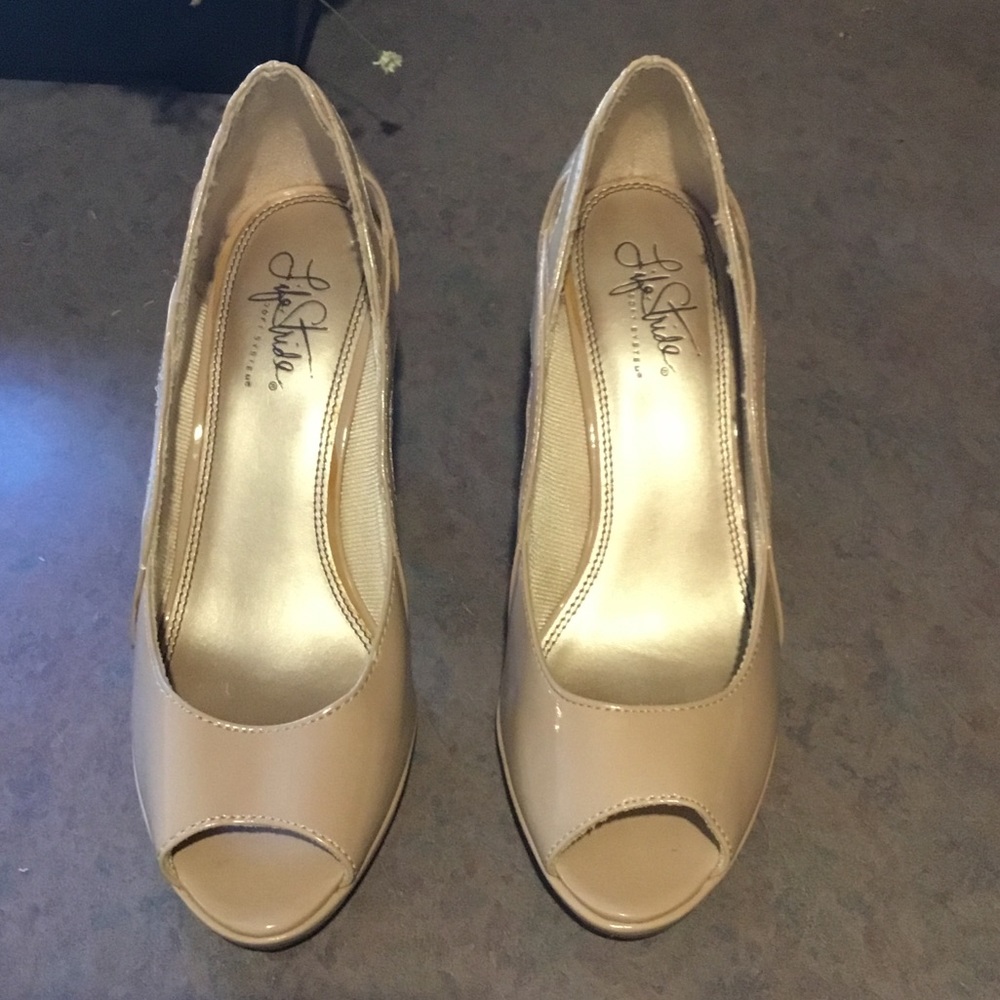 Life Stride Soft System heels