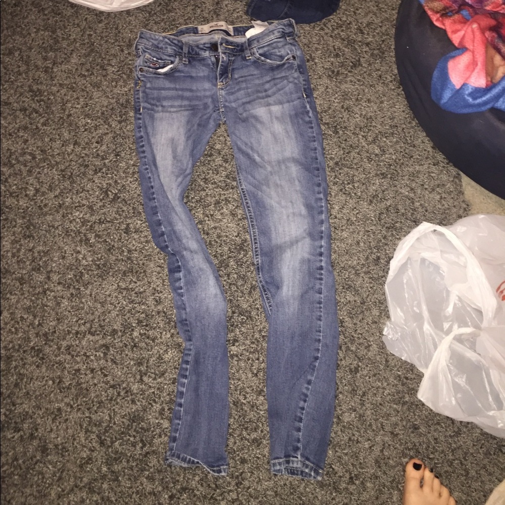 Light wash Hollister jeans