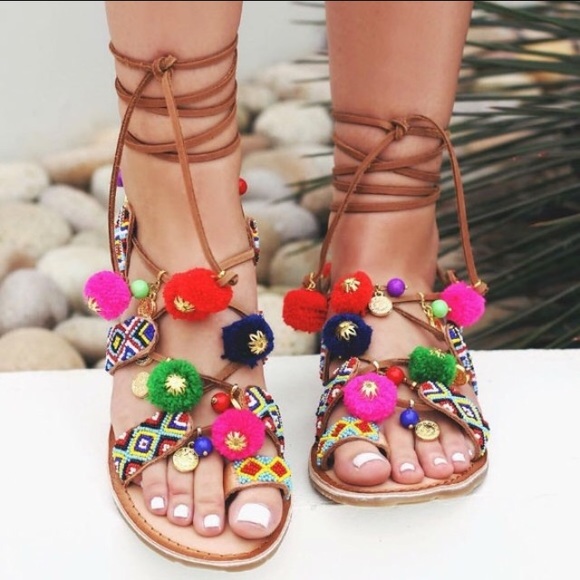 Chinese Laundry Shoes - NWOB Chinese Laundry Pom Pom Sandals
