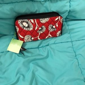 Vera Bradley wallet.  Deco Daisy