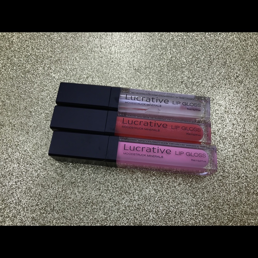 Younique Lucrative Lipgloss Bundle