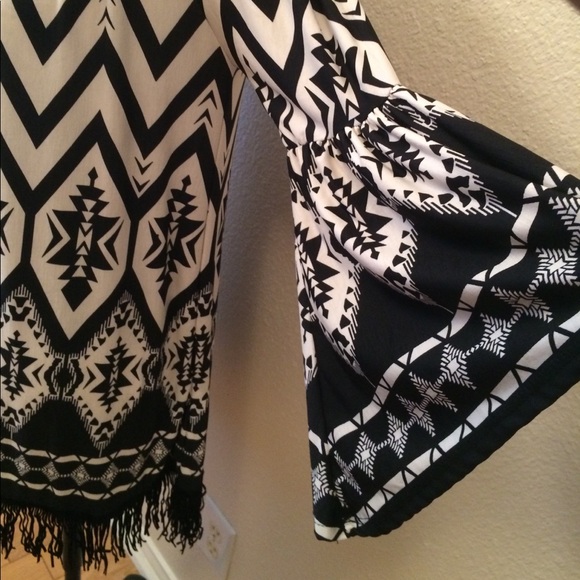 Beautiful Chevron/tribal Blouse made by Lily Pad - Picture 2 of 8