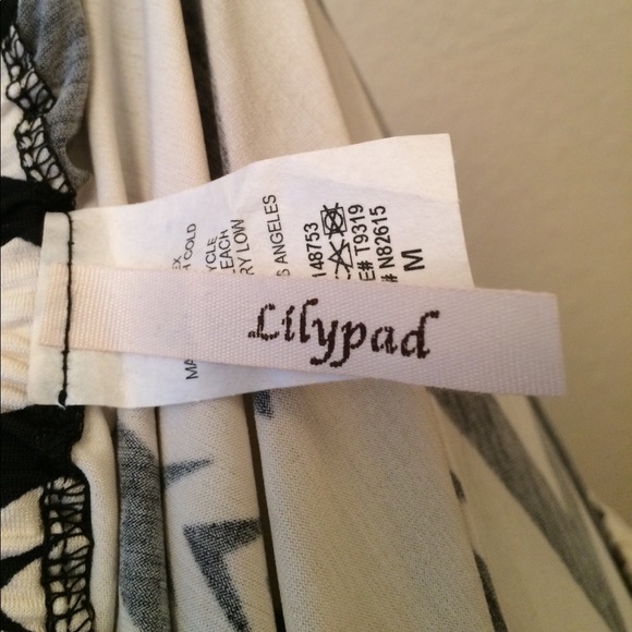 Beautiful Chevron/tribal Blouse made by Lily Pad - Picture 7 of 8