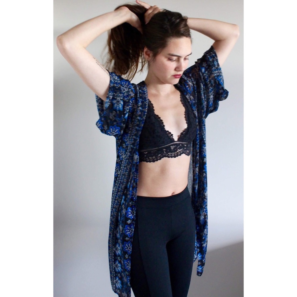 🖤💙 Black & Blue Patterned Open-Front Tunic 🖤💙