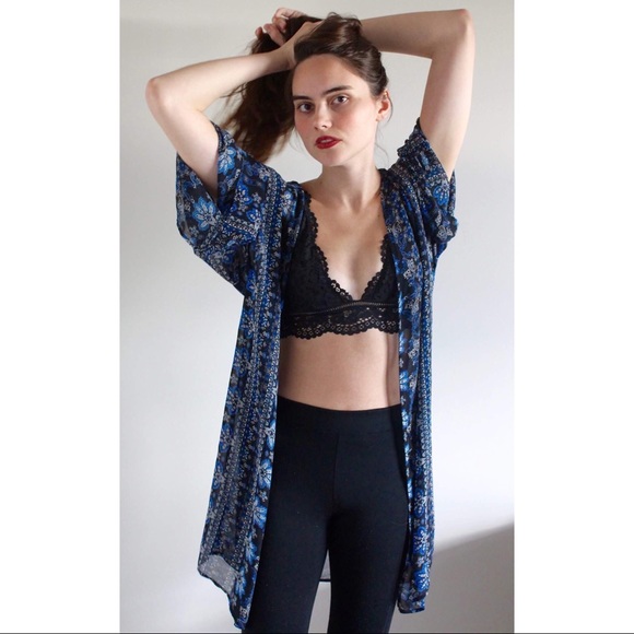 🖤💙 Black & Blue Patterned Open-Front Tunic 🖤💙 - Picture 3 of 4