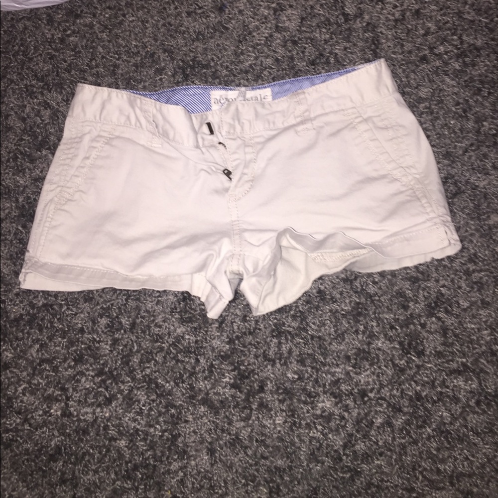 Stretchy khaki short shorts