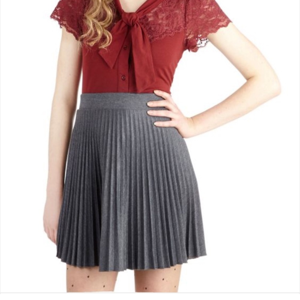 Modcloth Grey Pleated Skirt Large