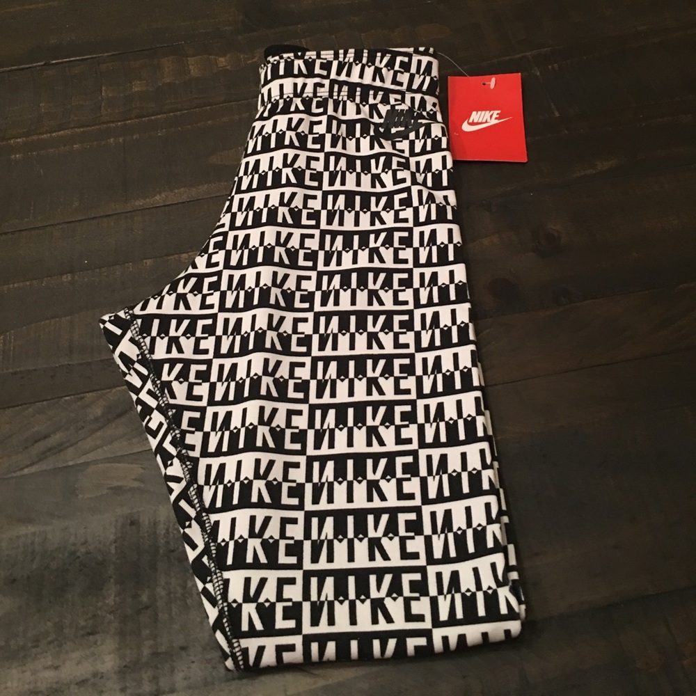 Nike Logo Leggings.