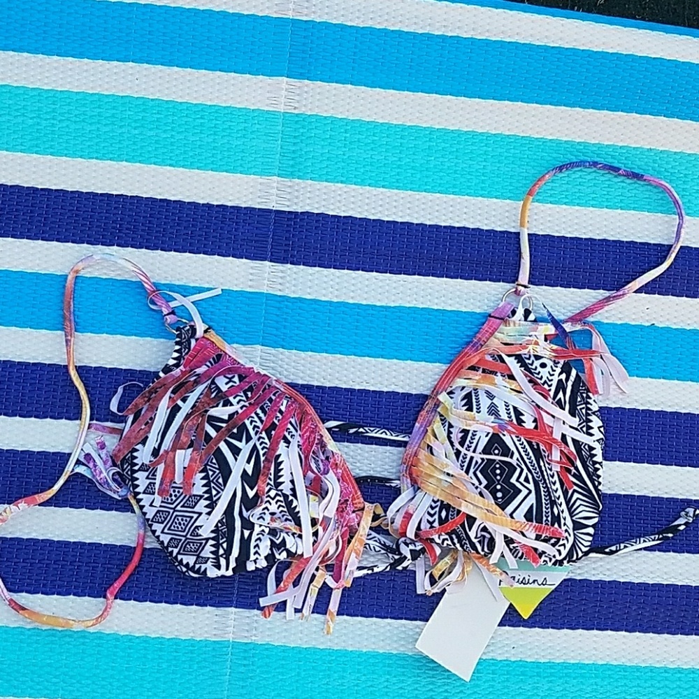 💥 3 for $15 💥 Fringed bikini top