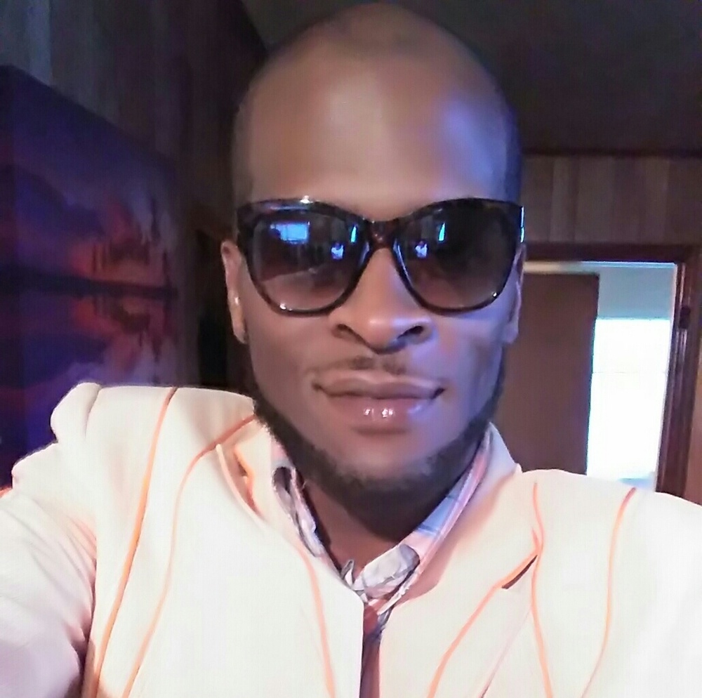 Personal shopper and fashion consultant