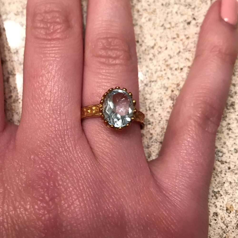 Aquamarine and Gold Oval Ring