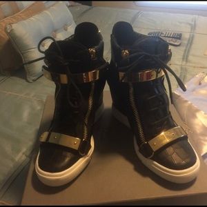 Women's authentic Giuseppe Zanotti