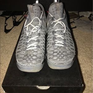 KD 9 basketball shoes.