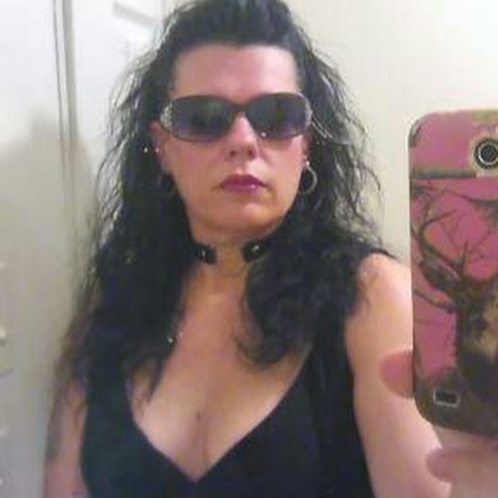 Meet your Posher, Mrs. elizabeth